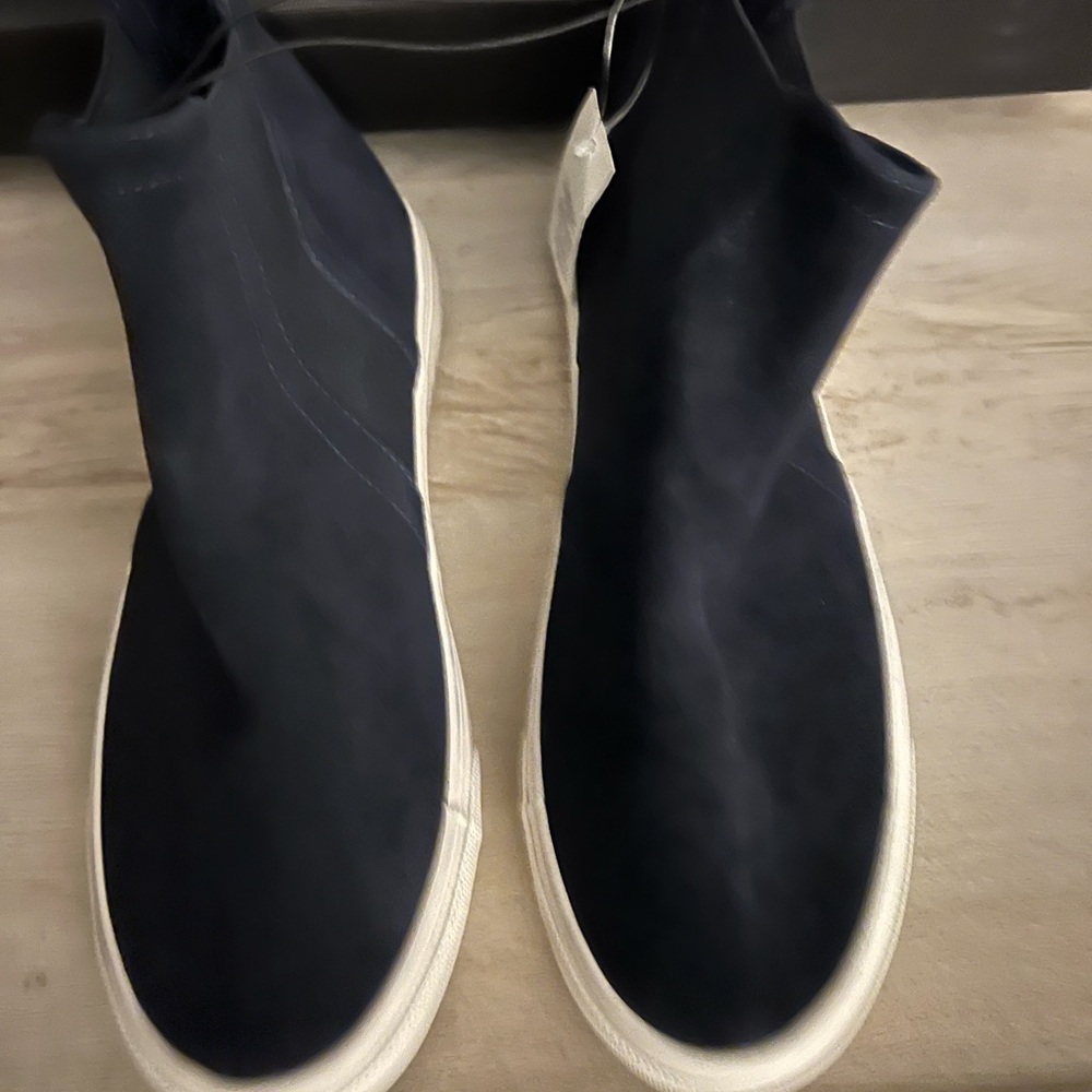 Gap Women’s Navy High-Top slip on